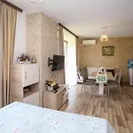 Complex Nestinarka *