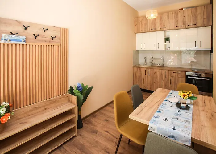 Complex Nestinarka *