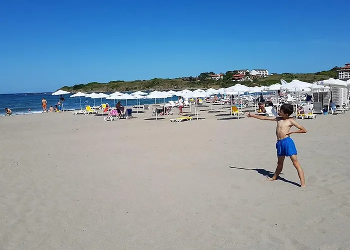 Apartment Complex Nestinarka *